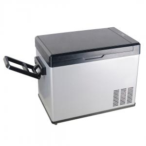 China Mini Small Car Fridge Cooler 40L With 10℃~-20℃ Refrigeration Temperature Scope wholesale