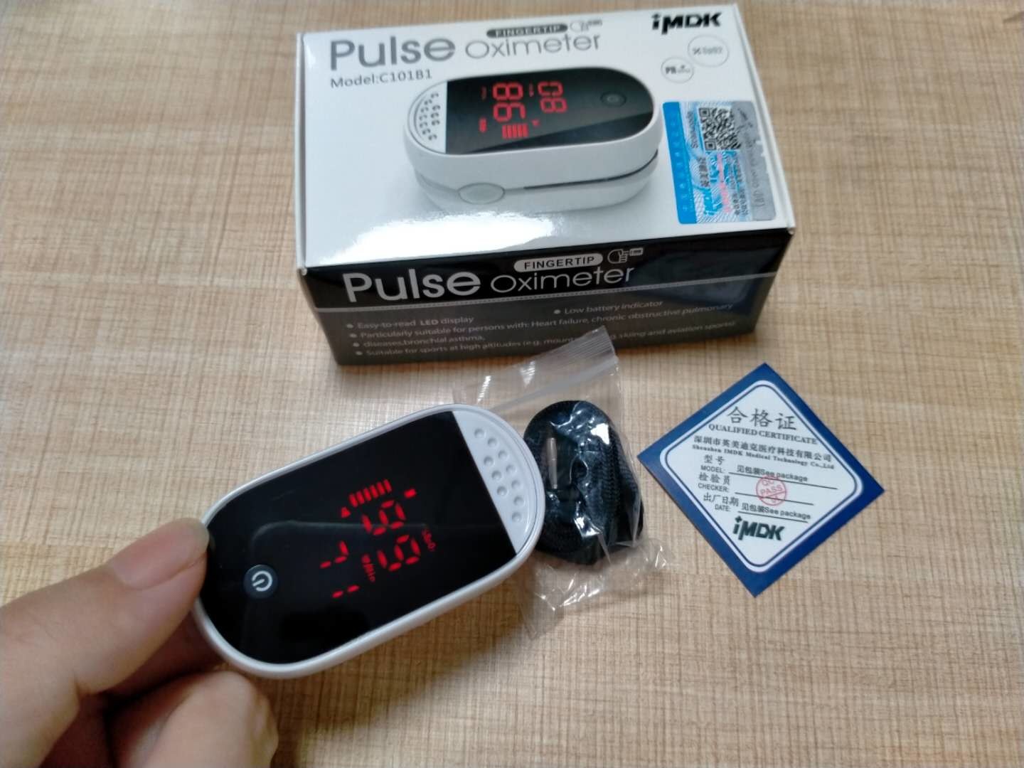 China Blood Testing 60mA 250pbm Fingertip Pulse Oximeter wholesale