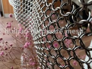 China Silver Coated Welded Chainmail Curtain 8mm Round Rings Stainless Steel 316 wholesale