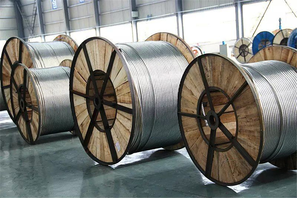 China 4 Wire Bare Aluminium Conductor Alloy Reinforced With 70 Years Service Life wholesale