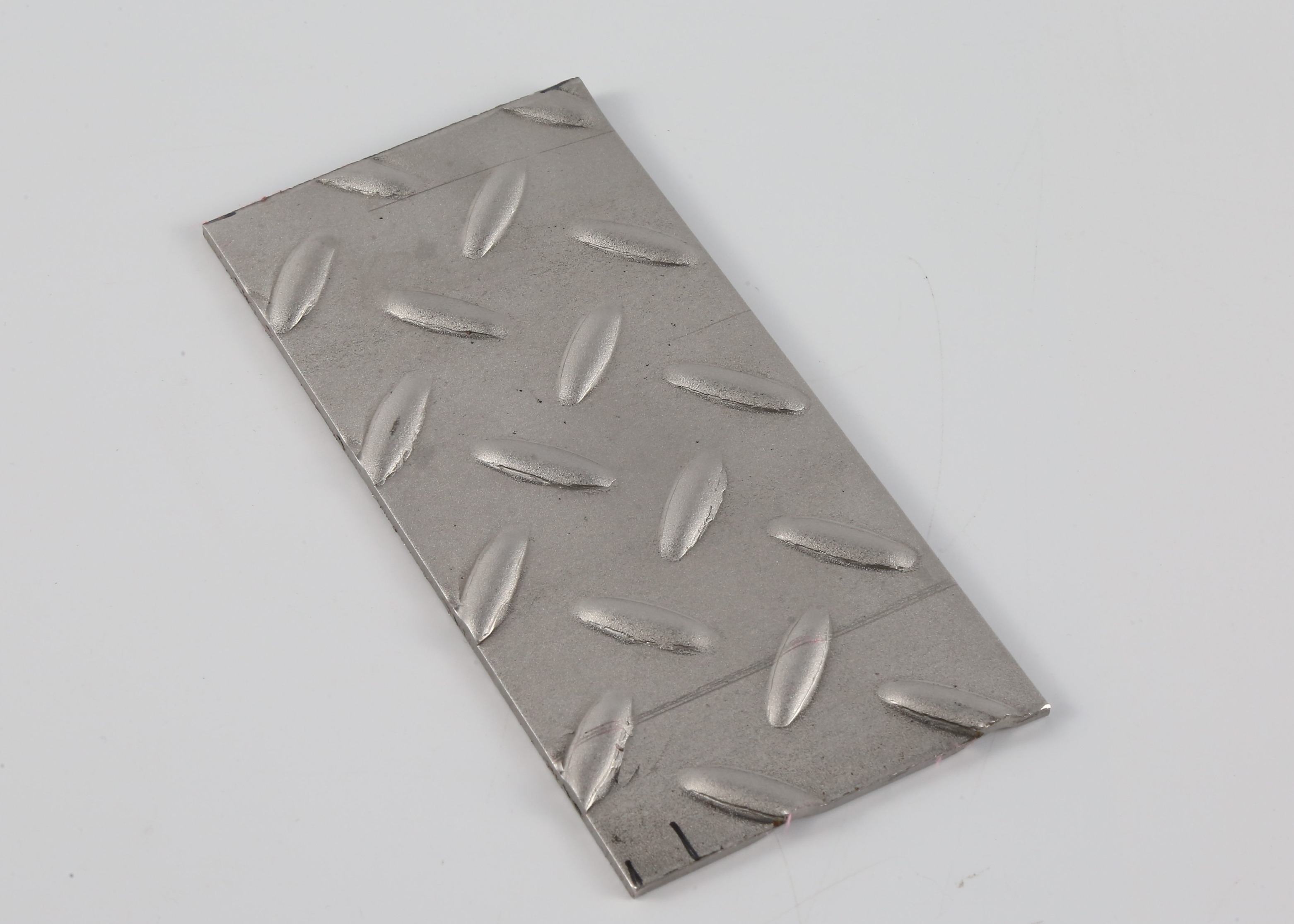 China Car Pedal Hot Rolled 5mm Stainless Steel Checkered Plate wholesale