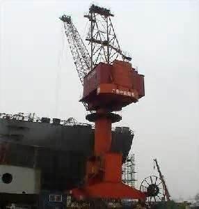 China 40 t Slewing Bearing Fixed-base rail mounted gantry hydro harbor cranes wholesale