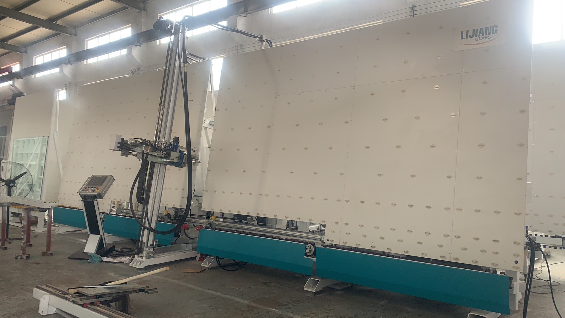 China Vertical Insulated Glass Glue Sealing Machine Silicone Extruder Machine wholesale