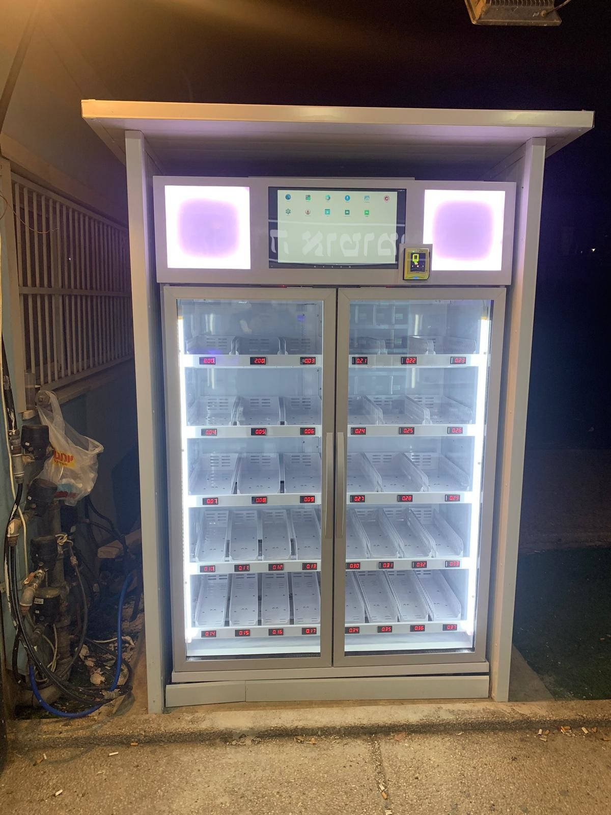 China shampoo bottle vending machine, detergent vending machine, flexible product changing vending machine wholesale