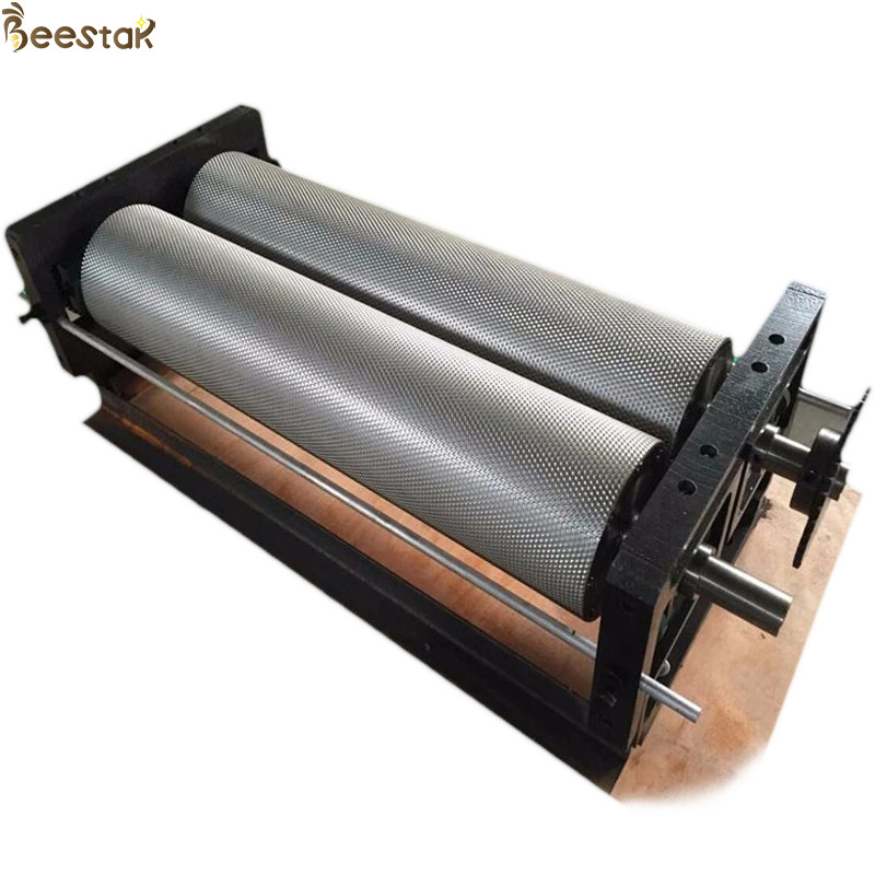 Apiculture Beeswax Embossing Machine Aluminium Alloy Comb Foundation Machinery