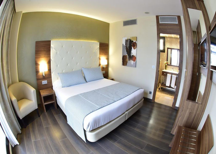 China Deluxe Modern Hotel Bedroom Furniture , King Size Bedroom Sets wholesale