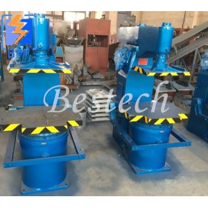 China Pneumatic Jolt Squeeze Sand Molding Machine for Foundry Plant wholesale