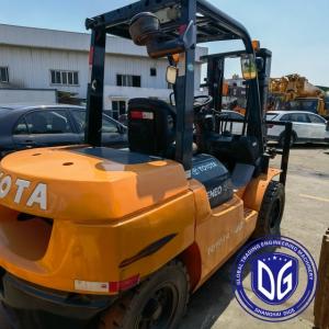 China 4t 8FDA40 Toyota Used Forklift Powerful Used Forklift Hydraulic Machine on sale