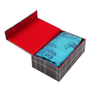 China Custom Luxury Scarf Gift Box Packaging / Silk Scarf Box With Magnetic wholesale
