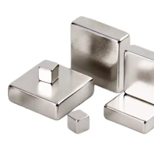 Lightweight Block NdFeB Magnet , Super Strong Rectangular Magnets