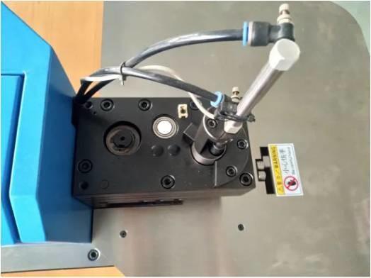 Computer Control Blade Bending Machine All In On Customized With Double Ball