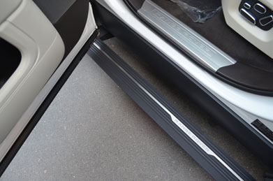 Range Rover Defender Automatic Deployment Intelligent Power Running Boards