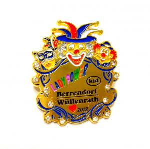 China carnival pins ,trading pin , pin gallery, photo etched enamel badge on sale