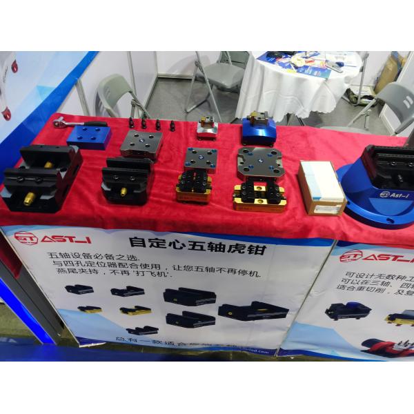 Aluminum 4 Axis Vise Manual Small Footprint Machine Vise YW12-96