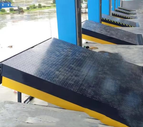 Quality Customizable Electric Loading Dock Leveler With Push Button Controls Wholesale Telescopic Automatic Loading Equipment for sale