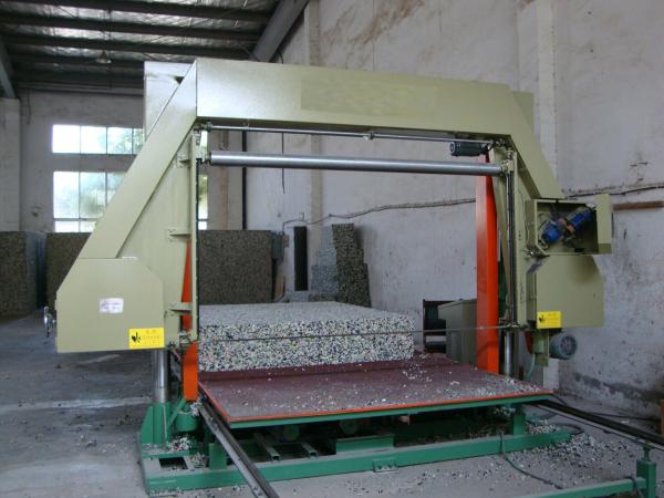 Horizontal Foam Cutting Machine With Frequency Conversion System , Sponge