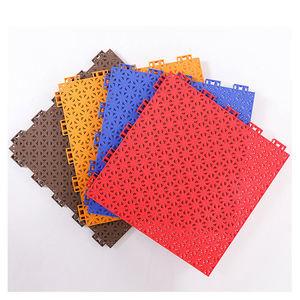 China Thermal Insulation Interlocking Rubber Floor Tiles For Sports Field wholesale
