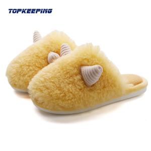 China Regular Fit Ladies Plush Indoor Slipper With Shock Absorbing Midsole wholesale