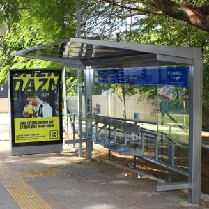 China Cost-Effective 65 Inch Outdoor Digital Ads Signage 2500nits Brightness A For Bus Shelter wholesale