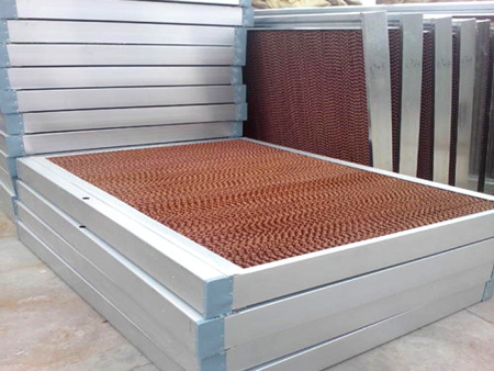Customized New Material Chicken Farm High Water Resistant Outdoor Cooling System for Chicken House Evaporative Cooling Pads