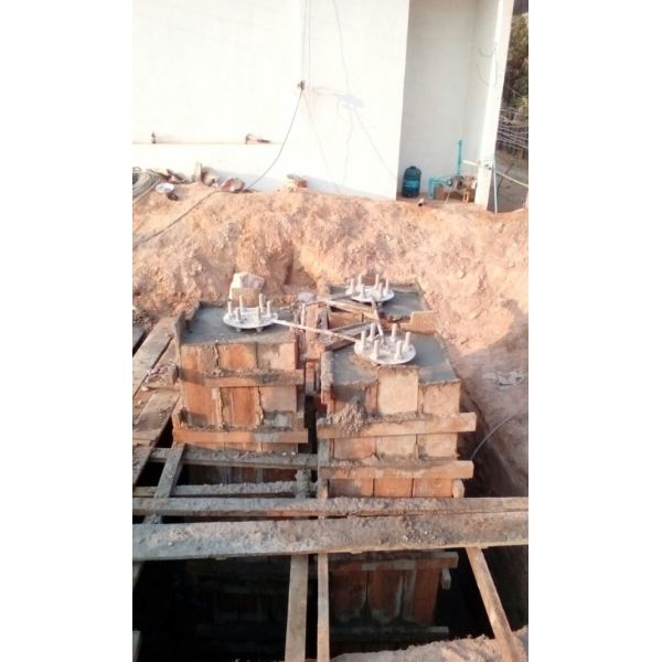 Manufacture hot dip galvanized guyed tower telcom mast antenna tower