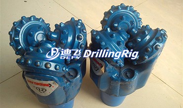 400m DFT-400 Rotary Borehole Drilling Rig with Tricone Bit DTH Bit, Water Well Drilling Rig for Sale