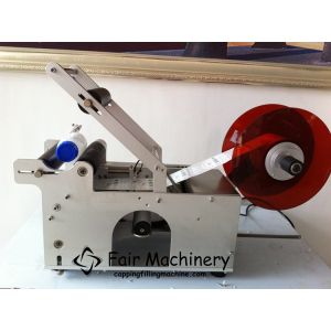 750W SS304 Sticker Labeling Machine Round Bottle Labeling Machine 50PCS/min