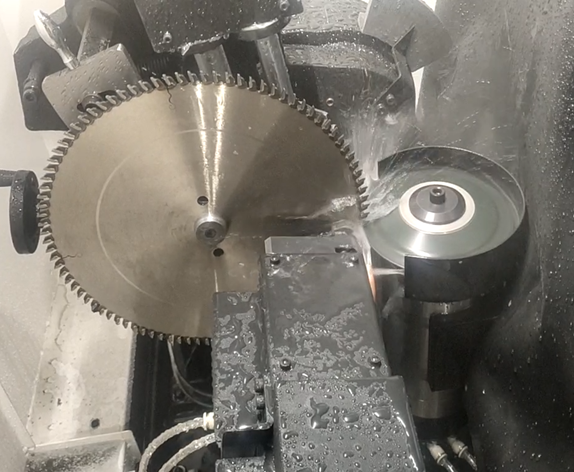 Precision Fully Automatic Saw Blade Sharpening Machine With Loader