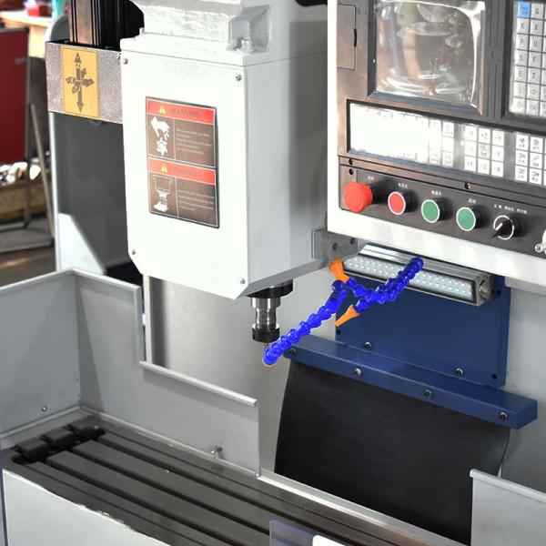 X Y Z Axis CNC VMC Machine 0.025/300mm Positioning Accuracy For Metal Parts