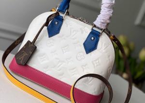 China Cute Assorted Colors Leather Womens Luxury Handbag Shell Shape on sale