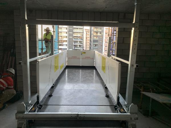 Quality Wearable Extendable Loading Deck , 2600mm Mobile Loading Platform for sale