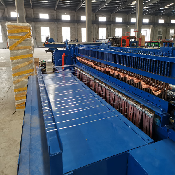 Eight Feet Ss Weld Mesh Making Machine 380 Voltage