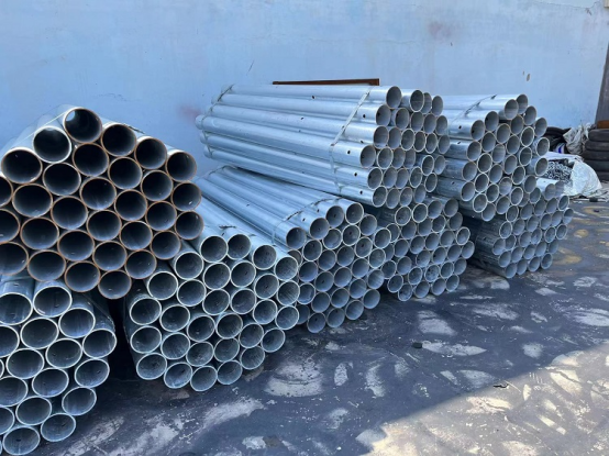 Roadway Traffic Rolling Type Safety Crash Barrier Eva Highway Safety Roller Guardrail