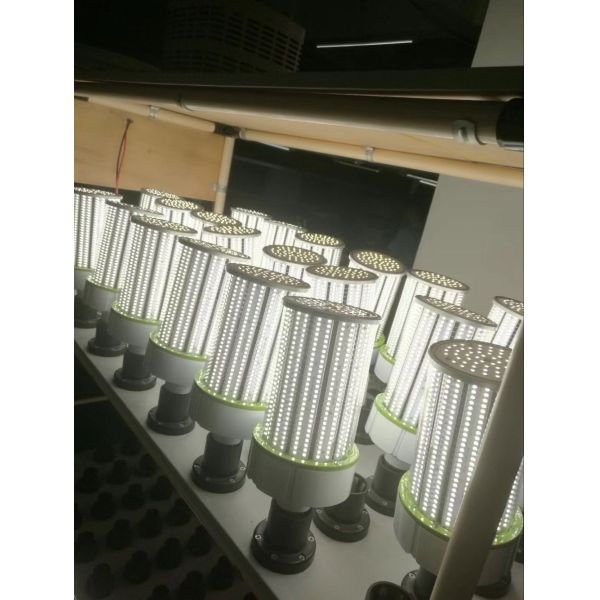 140Lm / Watt Waterproof Ip65 80 Watt Led Corn Bulb E27 With 5 Years Warranty