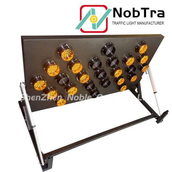 LED Arrow Board Powerd by Solar Energy with 25 Arrows For Work Zone Safety