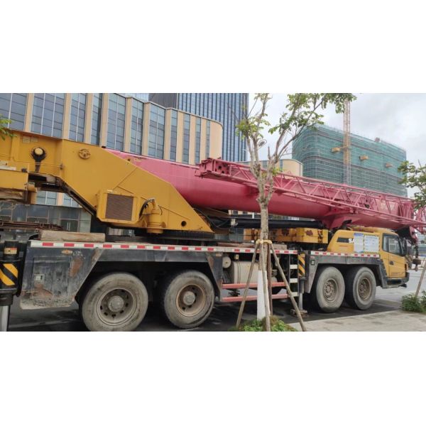 80 Tons Mobile Truck Crane with Maximum Lifting Weight of 16t and Big Lifting Capacity
