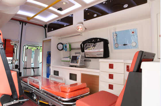 9 Seats Ford Transit Ambulance 6 Seater Medi Cal Ambulance Front Rear Drive 4×2