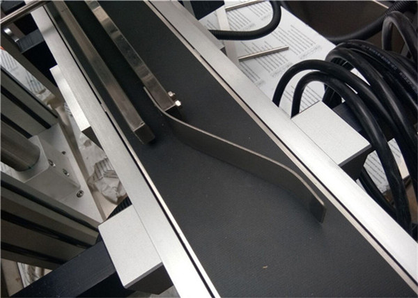 CE Top Labeling Machine For Beverage / Drinks / Daily Chemical / Medicine