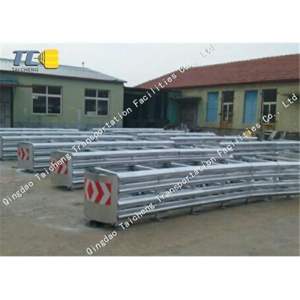 Traffic Safety Crash Cushion Anti Collision Steel Barrier for Sale Crash Cushion Attenuator
