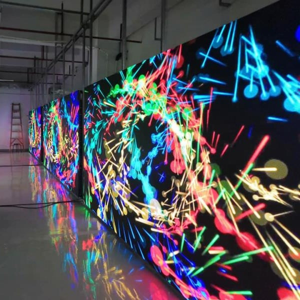 Upgrade Your Visuals with Small Pixel Pitch LED Display 427186dots/m2 Density and SMD2121 Lamps