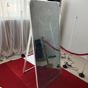 China 65 Inch Selfie Mirror Photo Booth Big Screen white Color For Rent wholesale
