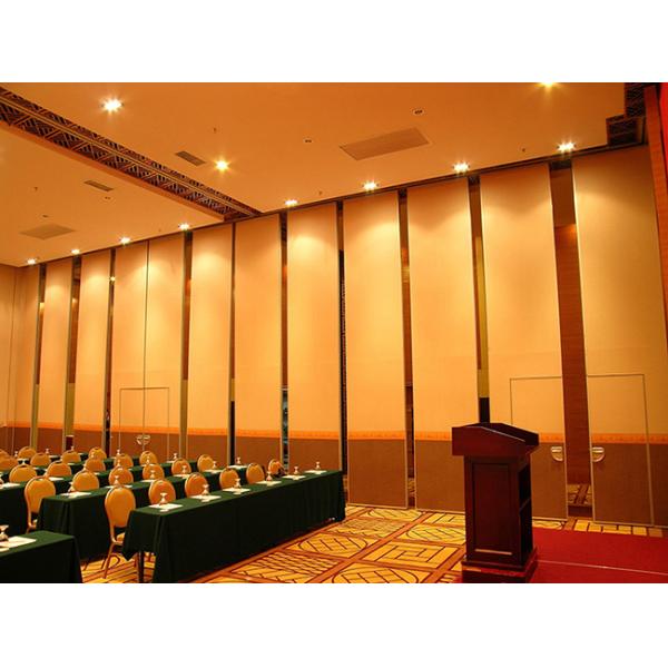 Hotel 38db Acoustic Folding Partition Wall Soundproof Sliding Type