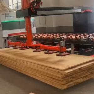 China PLC Controlled Loading And Unloading Machine Custom Wooden Loading Unloading Machine wholesale
