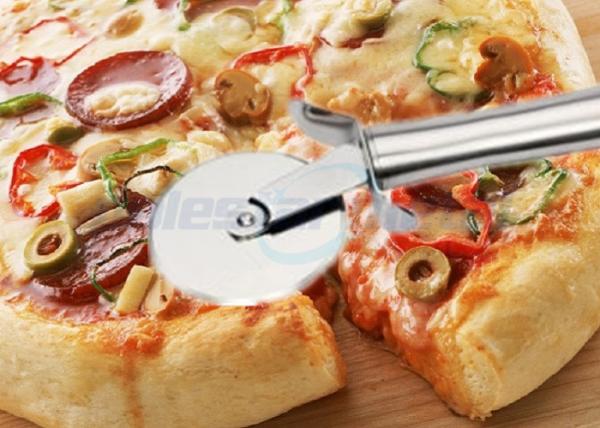 Quality Round Pastry Stainless Steel Pizza Cutting Knife Multi Functional Heavy Duty for sale
