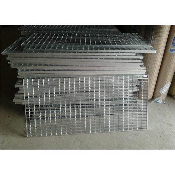 Walkway / Platform Steps Metal Serrated Bar Grating