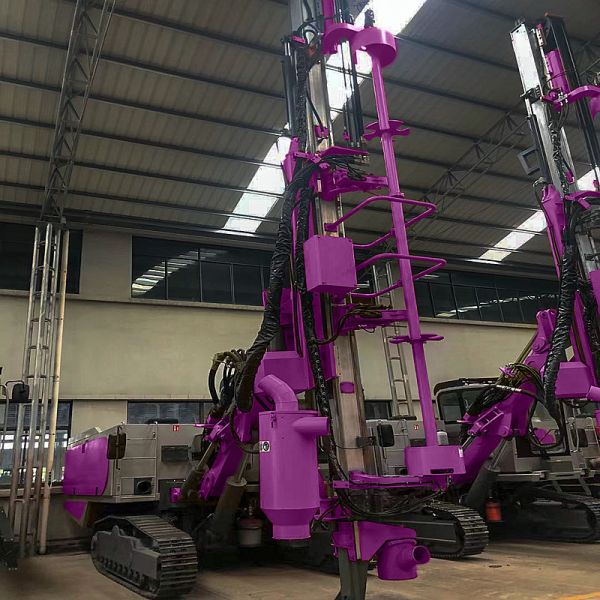 Top Hammer Hydraulic Drilling Rig Blast Hole 24m Deep Crawler Mining DTH Drilling Rig