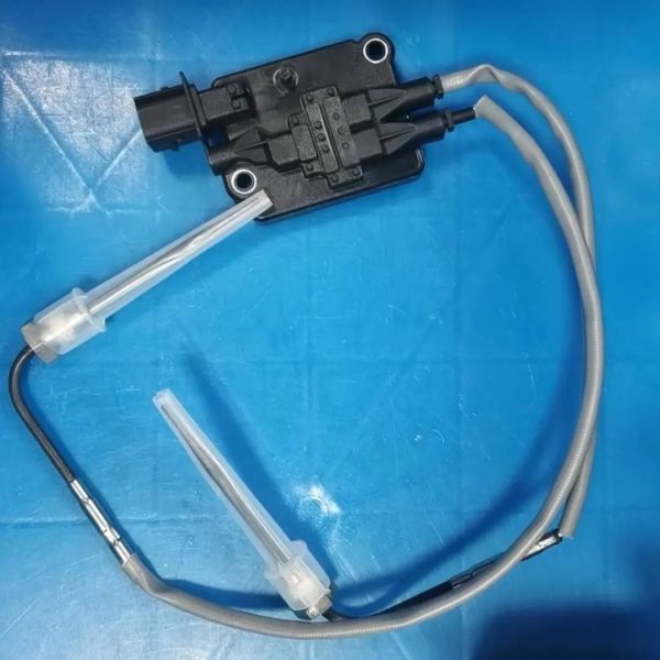 SCR System Exhaust Gas Temperature Sensor 5461628 A057K404 4326876 For Cummins 24V EGT Sensor