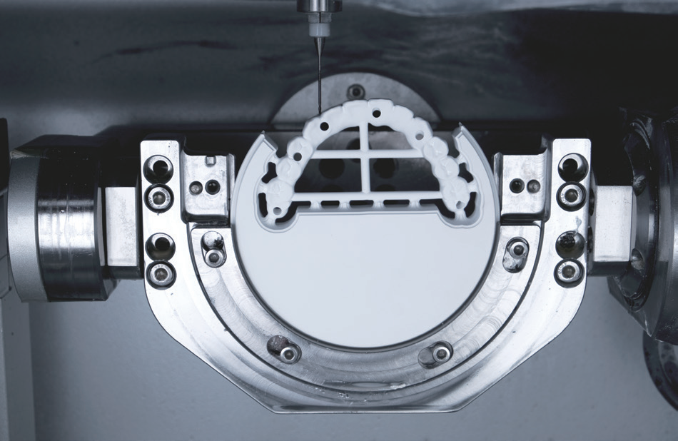 LMD-5 5-Axis Dry Milling Machine Mineral Casting Structure For Zirconia/PMMA/Wax Processing