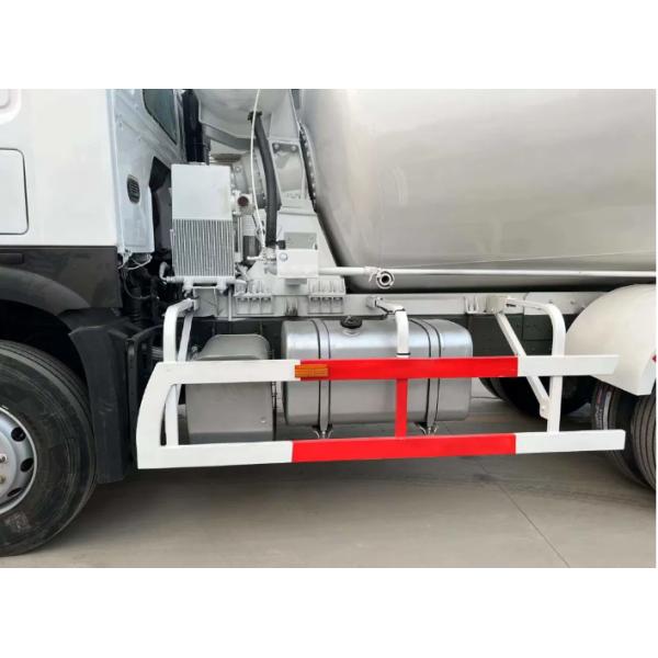 CAMC M7 Concrete Mixer 8x4 Diesel Self Loading 8 Cubic Meters Concrete Mixer Truck