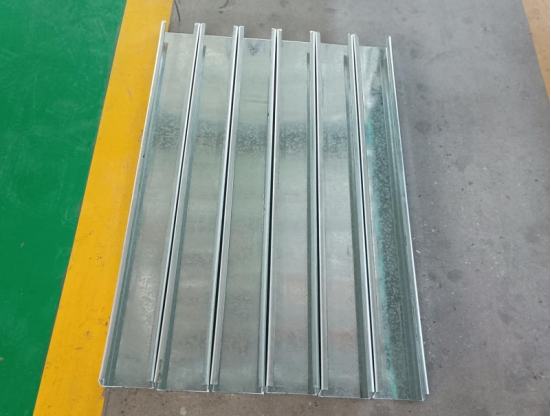 Automatic Changing Size C Purlin Roll Forming Machine With 20 Stations